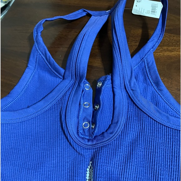 Free People Henley Crop Tank
FREE PEOPLE FP MOVEMENT - Picture 6 of 8